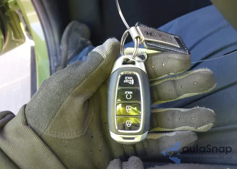 2024 Hyundai Venue Sel from USA, damaged, VIN KMHRC8A36RU332807